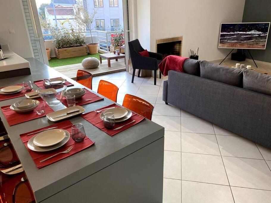 Spacious And Sunkissed 3Br & 2 Bathrooms Apartment Atenas Exterior foto